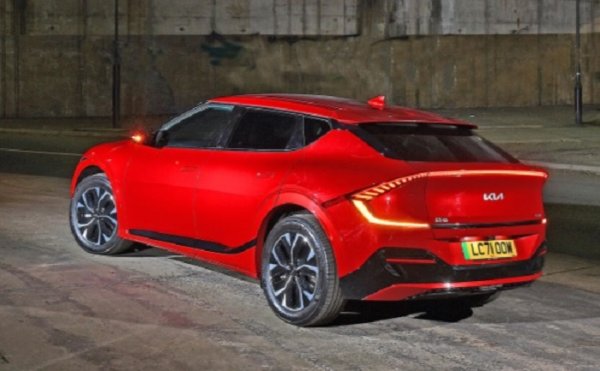 До вчера изглеждаше, че притежанието на Kia може да ви направи мишена на шеги от приятелите ви. Вече не &ndash; корейците се конкурира с BMW и понякога дори го побеждава. И един от показателите е външният вид. EV6 GT е триумф  класа на кросоувърите!
